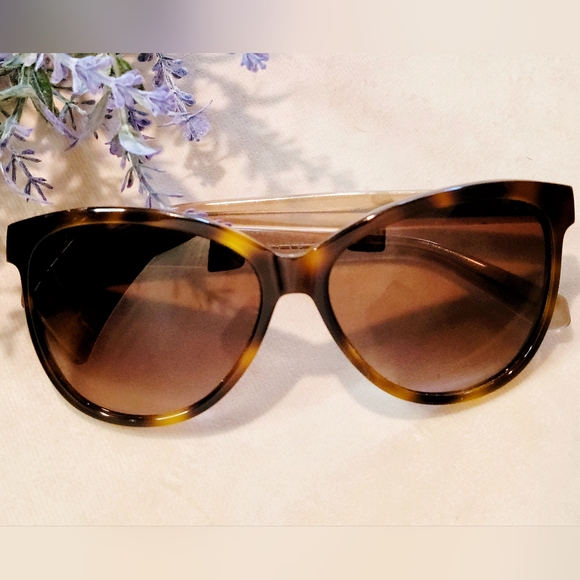 🕊️ *NWOT* Marc Jacobs Tortoise Sunglasses - Picture 1 of 4